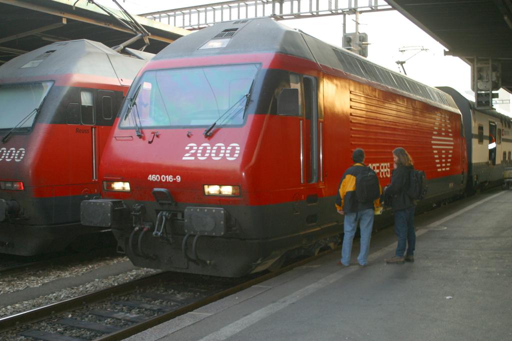 Photo d'une Re 460 000-118, Prise à Genève le 28 octobre 2002 04:29