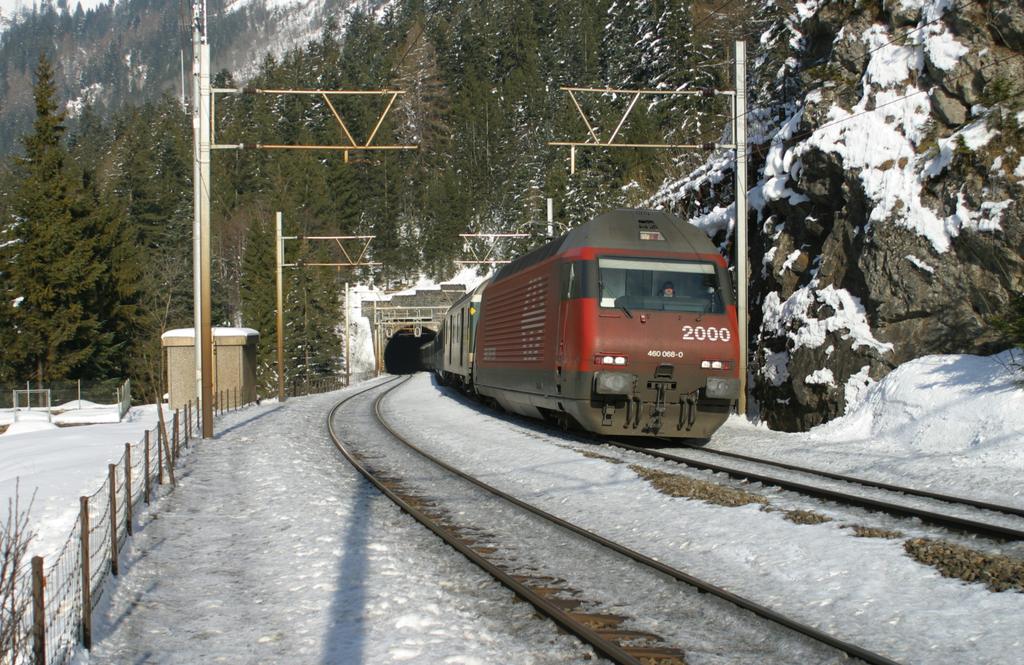 Photo d'une Re 460 000-118, Prise à Kandersteg le 13 février 2003 03:20