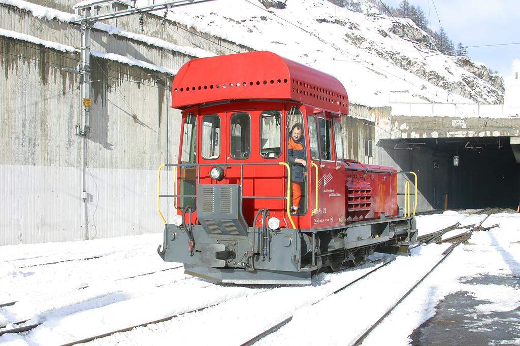 Photo d'une Gm 3/3 71-72, Prise à Zermatt le 30 novembre 2004 01:47